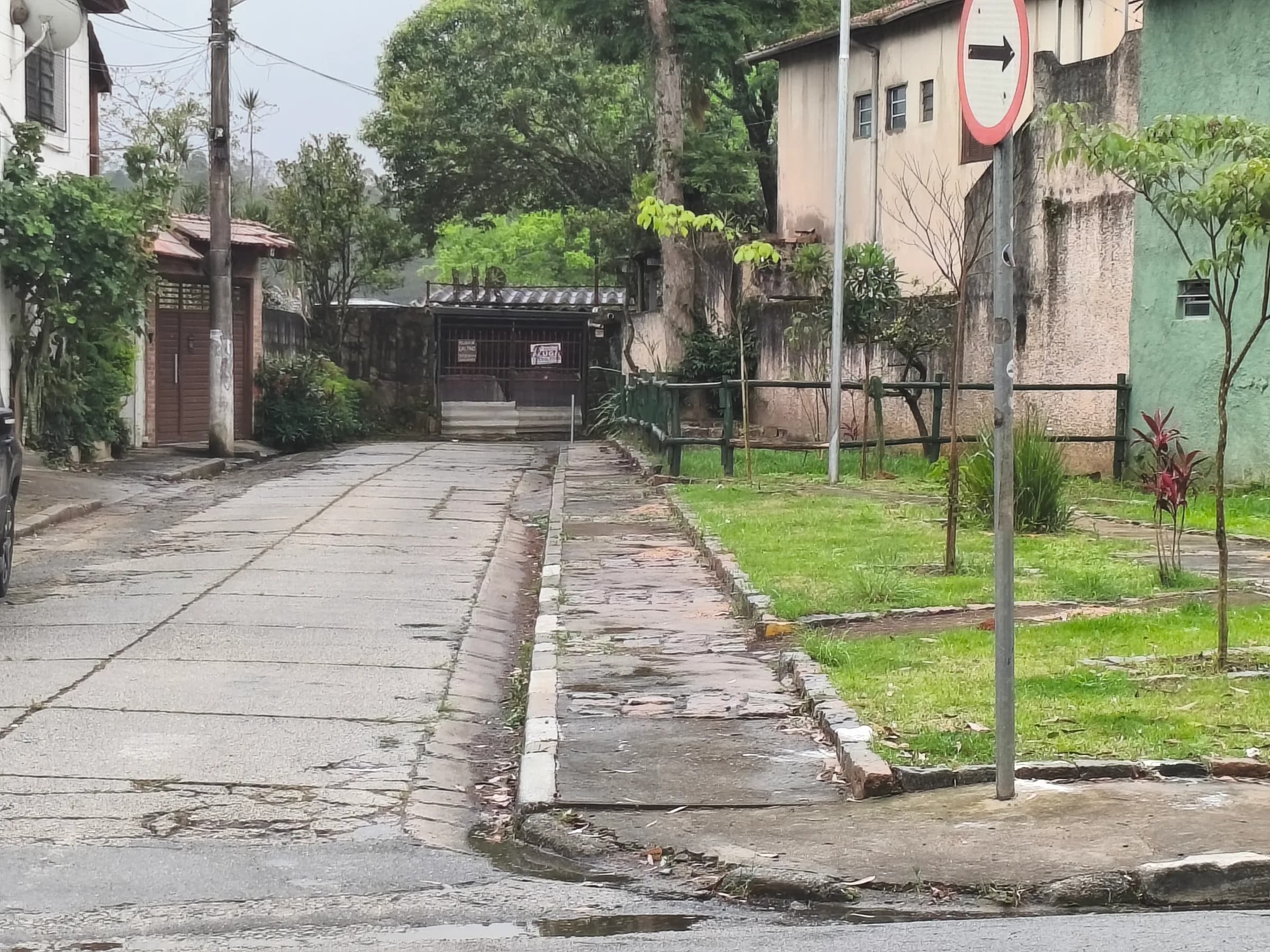 Entrada do HR Espaço Cultural em Embu das Artes