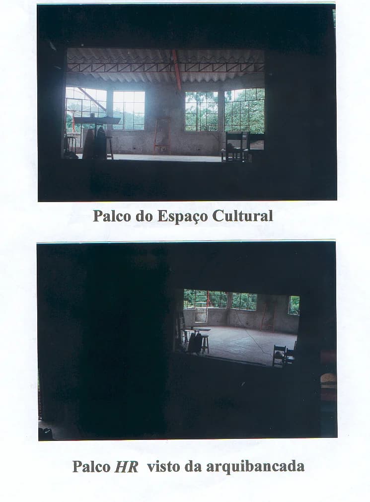 Jardim e portão de acesso do HR Espaço Cultural